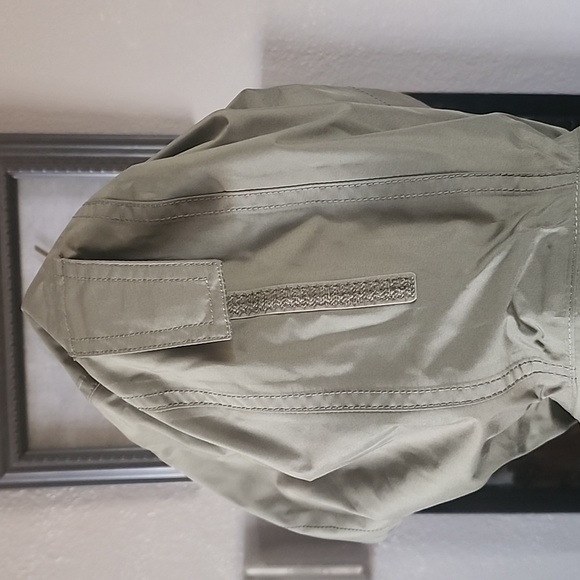 LL BEAN Women's jacket - Picture 7 of 16